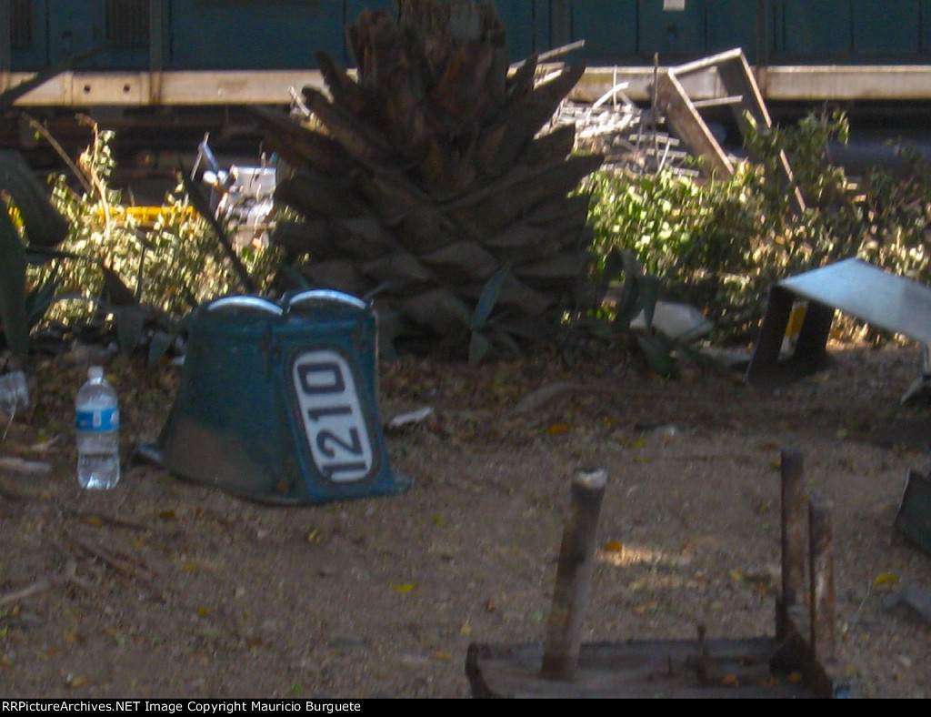 FXE SW10 Locomotives being scrapped